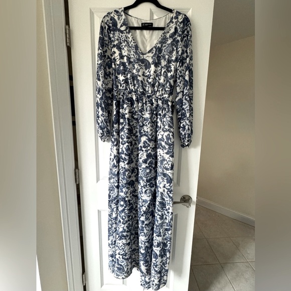 INC Blue and White Floral Maxi Dress size 4 - Picture 1 of 6